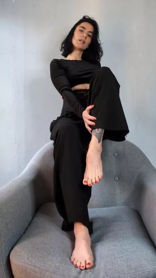 I'm thinking about tattooing my feet