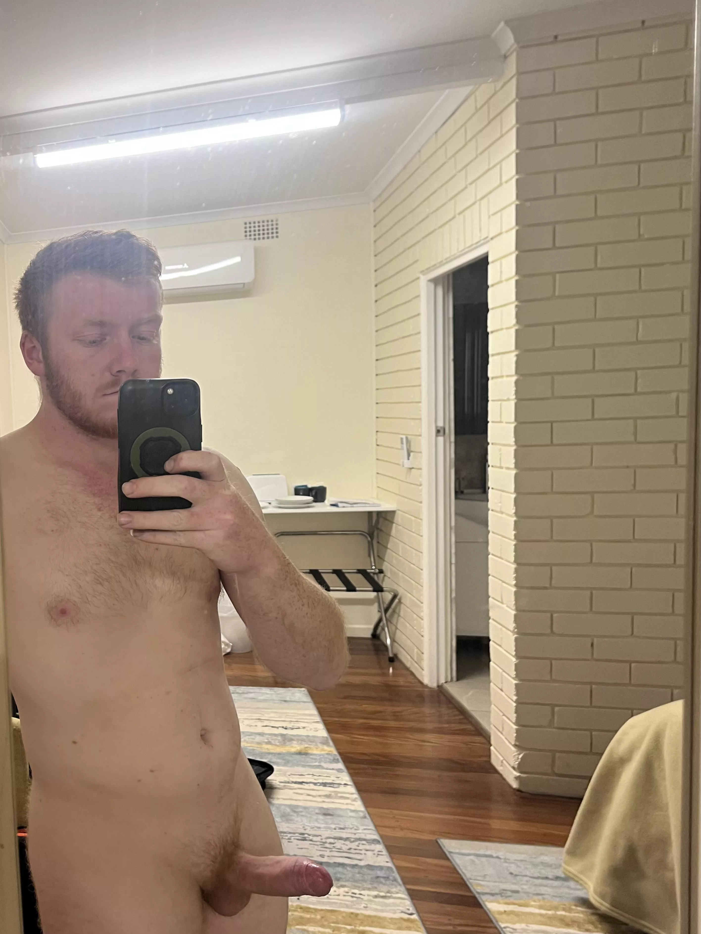 Lonely motel room vibes 