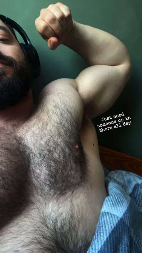 My pit pigs can’t get enough of this snap. The musk is magnetic. 