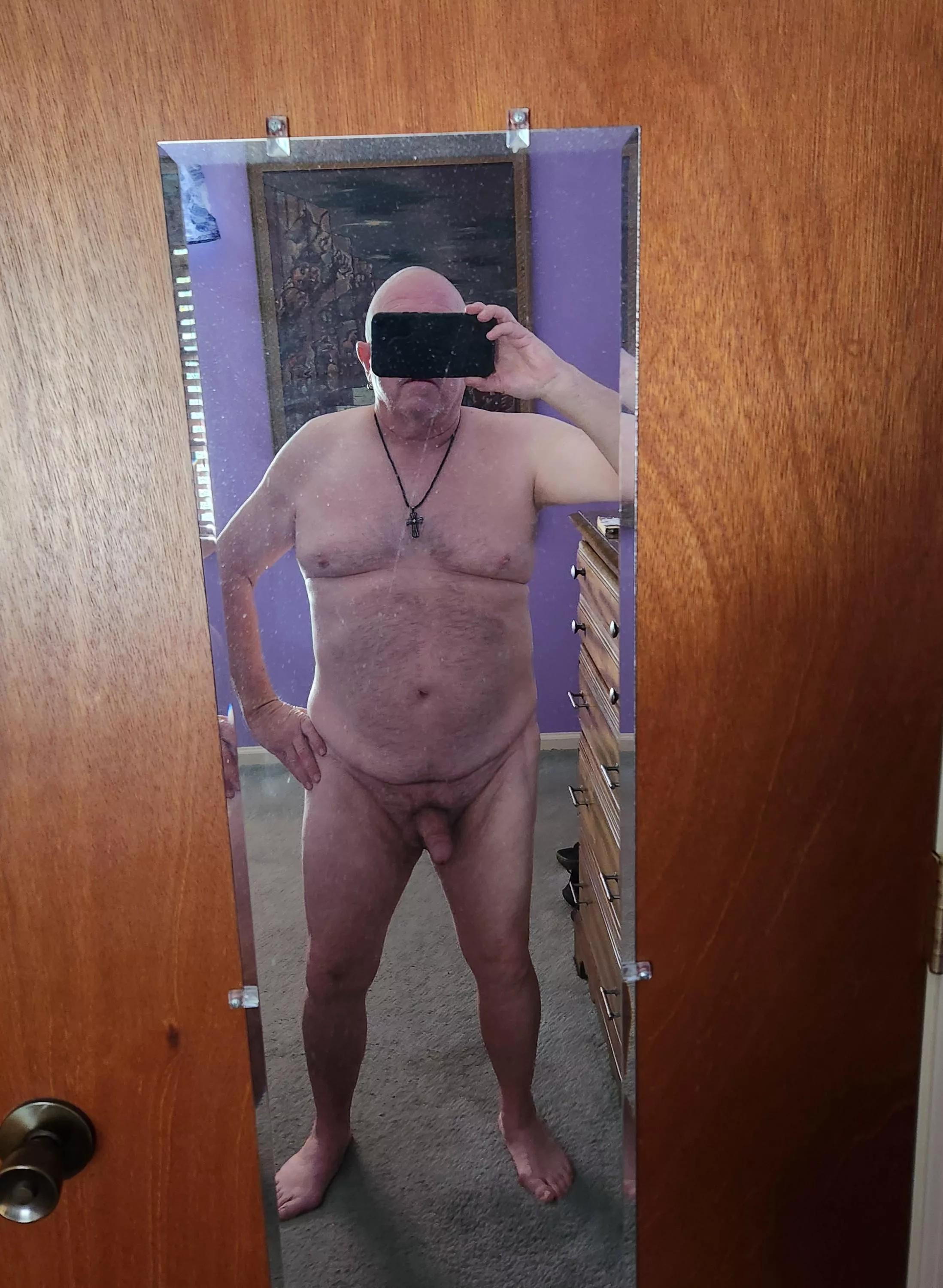 Older chubby dude. Please be kind.