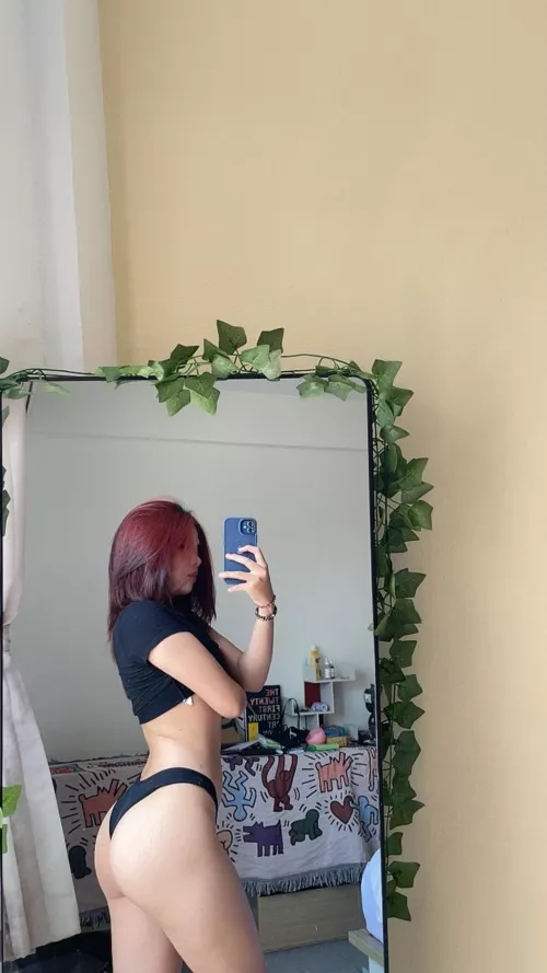 wanna pull an Asian red hair