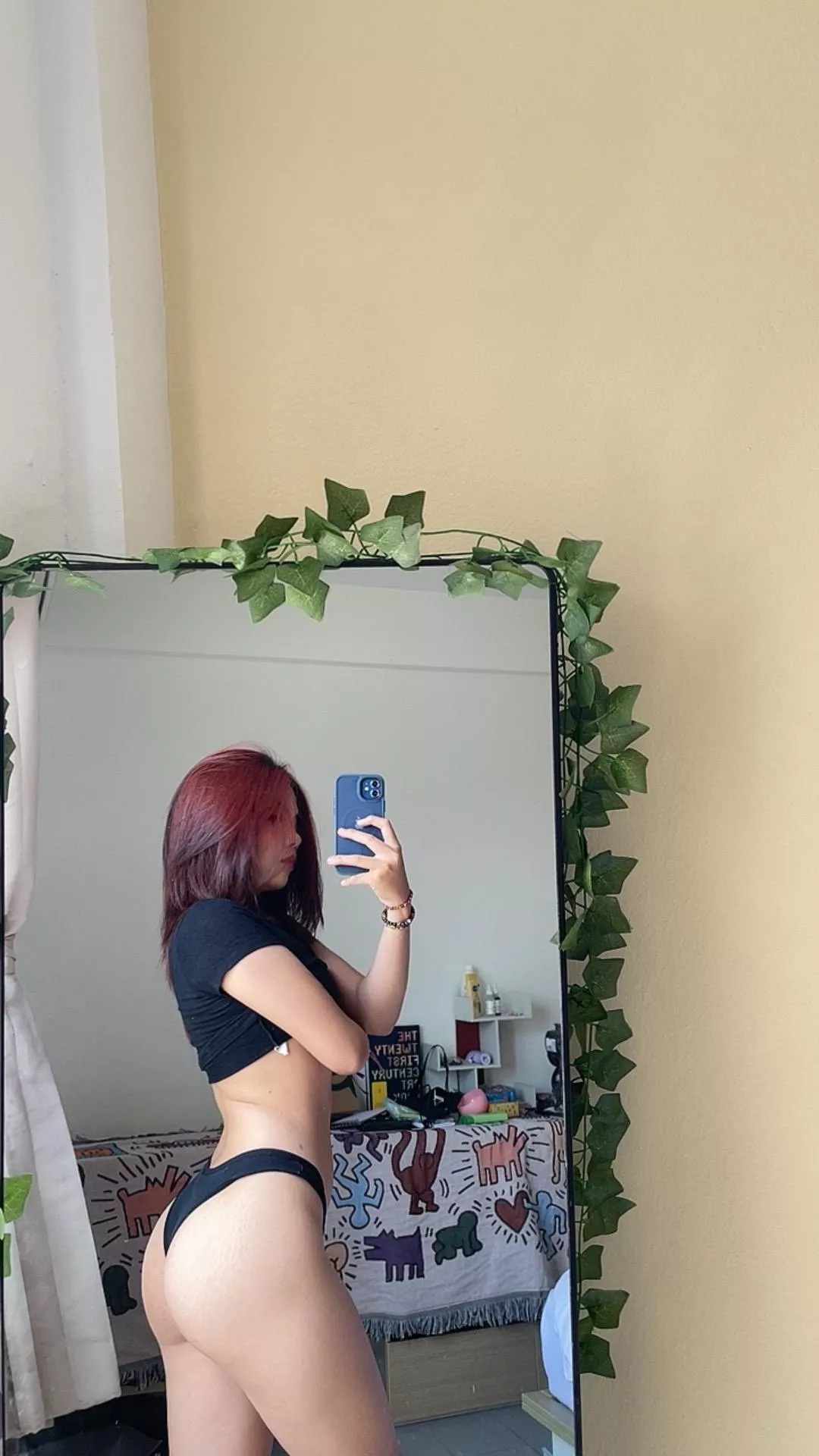 wanna pull an Asian red hair