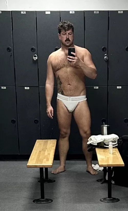 what would you do if you saw me taking this selfie? 