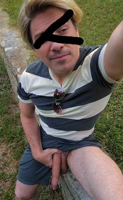 Who wants to play catch at the park with me? No glove needed, you'll be using your mouth. 