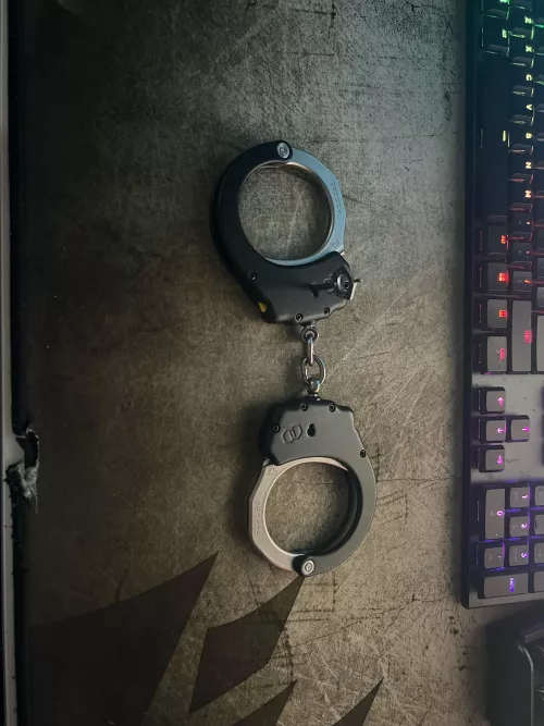 Asp handcuffs