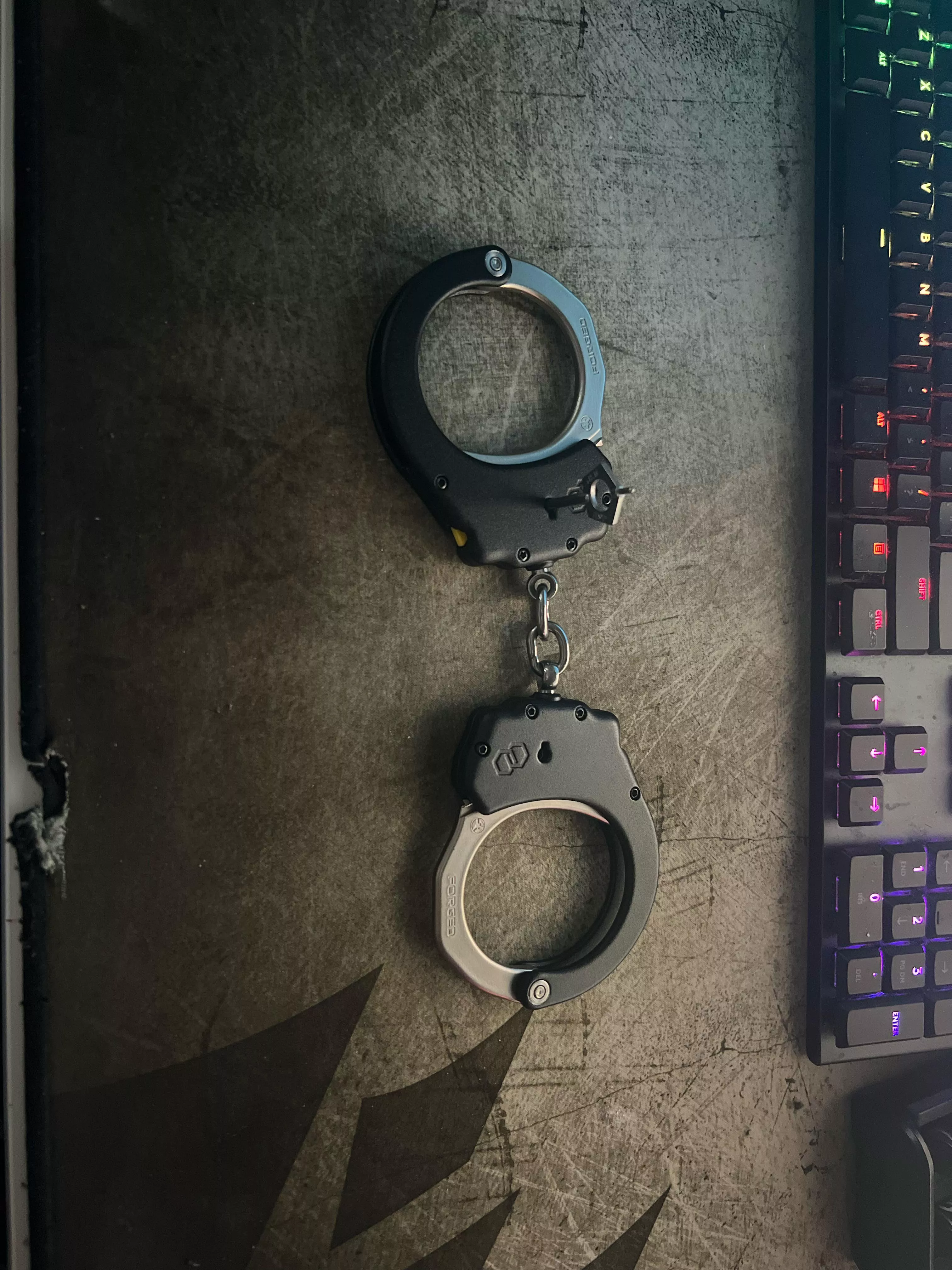 Asp handcuffs