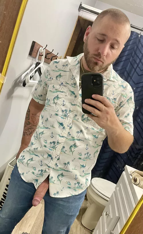 Bend over in front of the mirror 😏 PM’s welcome 