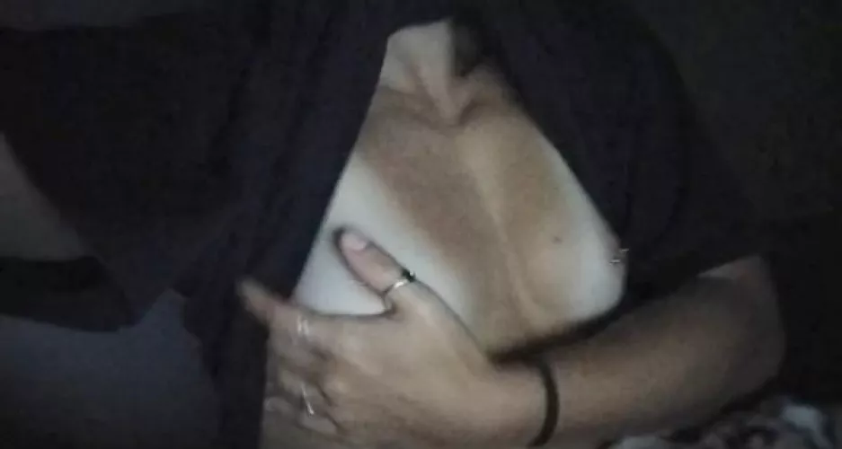 Can u see the jewelry? 