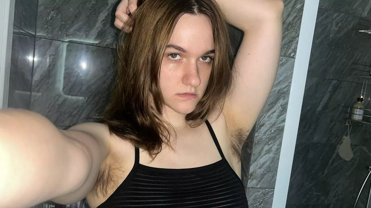 I like it when someone smells my hair 