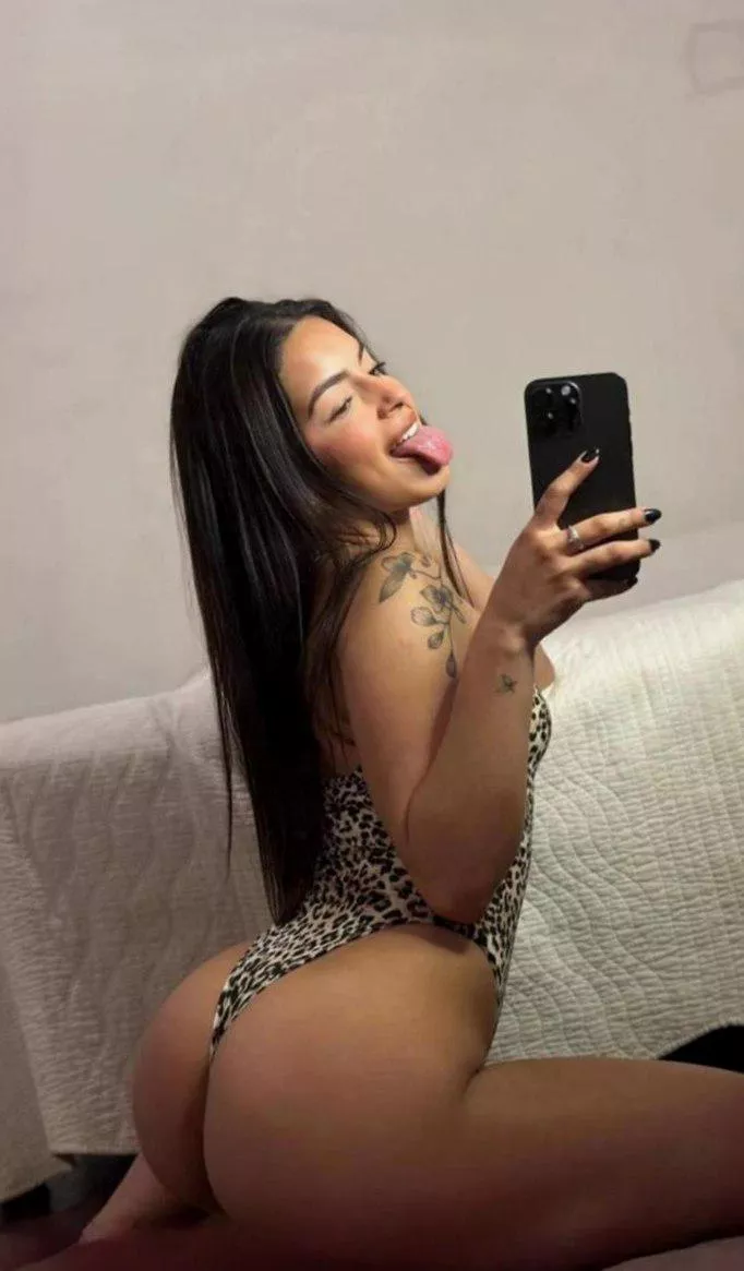 I love walking through bookstores... would you come with me?