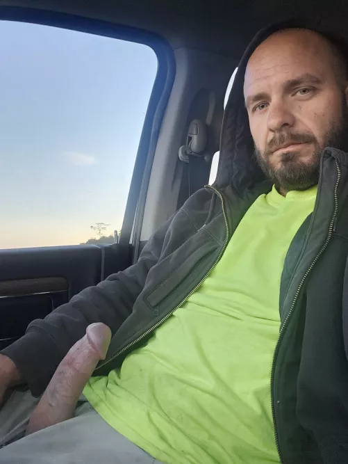 Who wants to get naked and play twister? 😏(37)