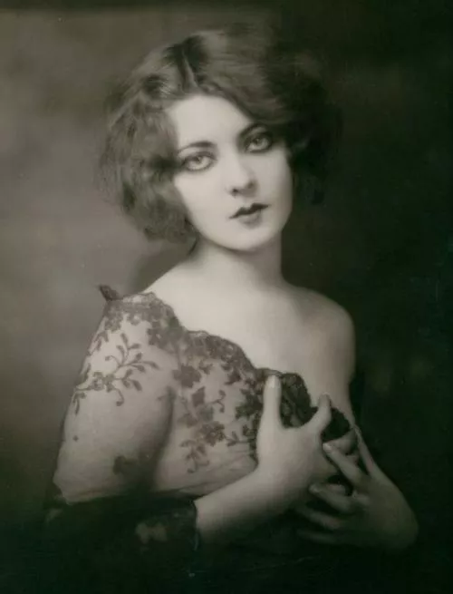 Ziegfeld Girl Marion Benda