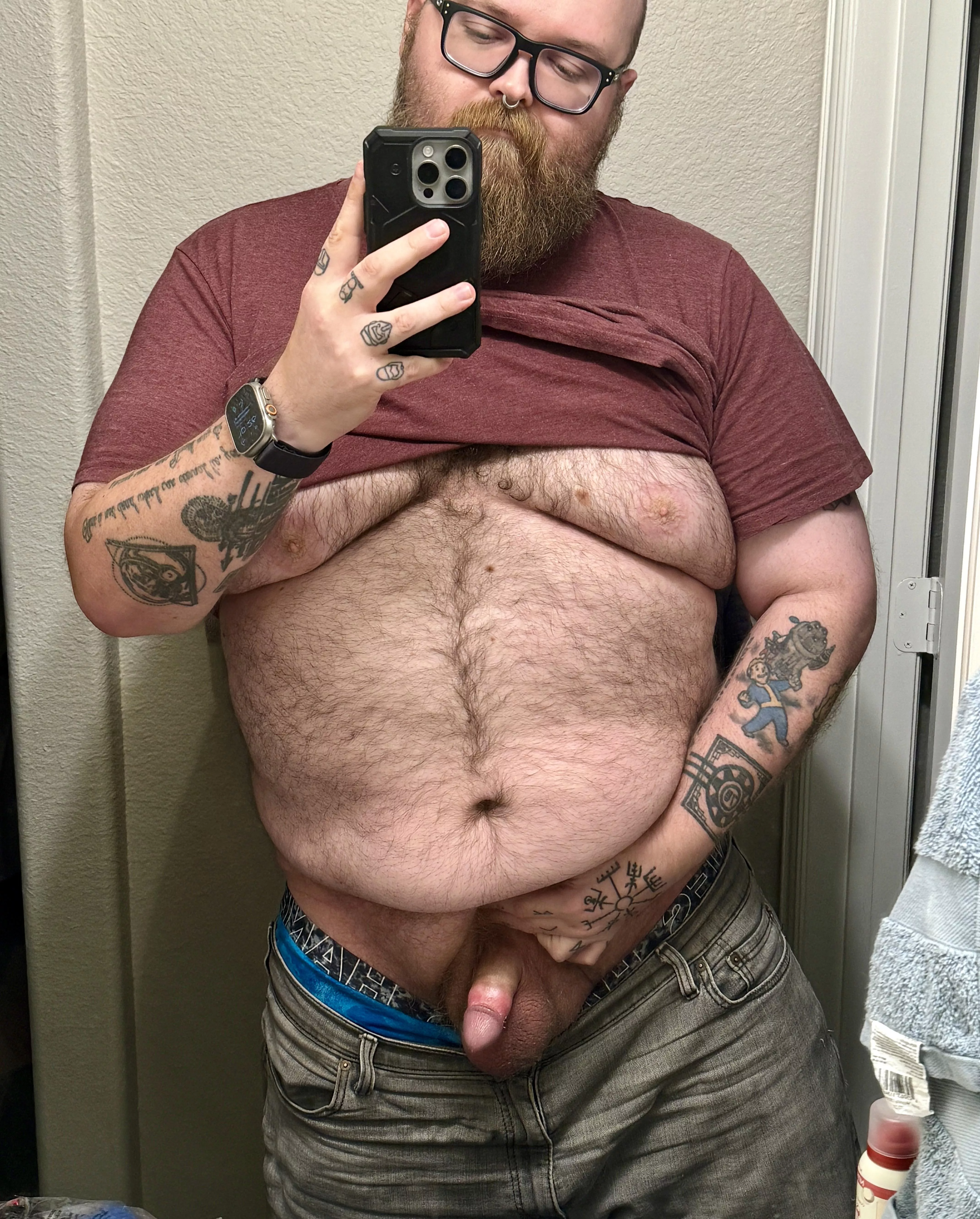 30 | Work is a bit busy, but I can take a break for you 😌👀