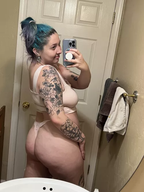 almost finished with my left sleeve :)