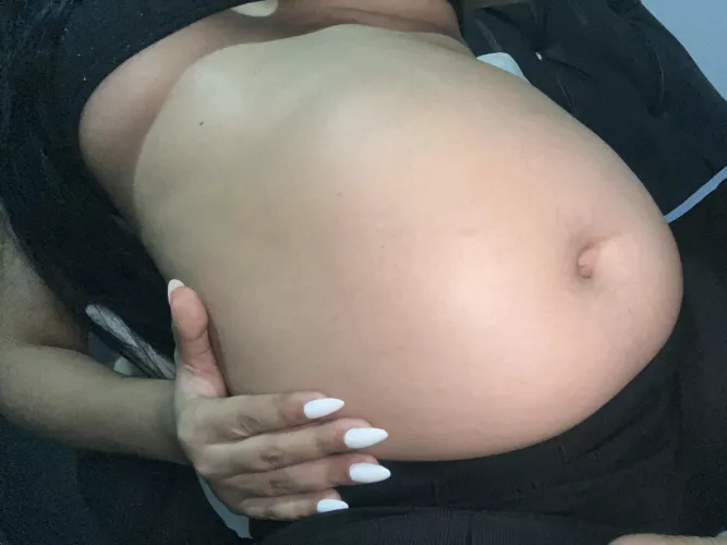 Do you like my belly, do you want to see me burp?