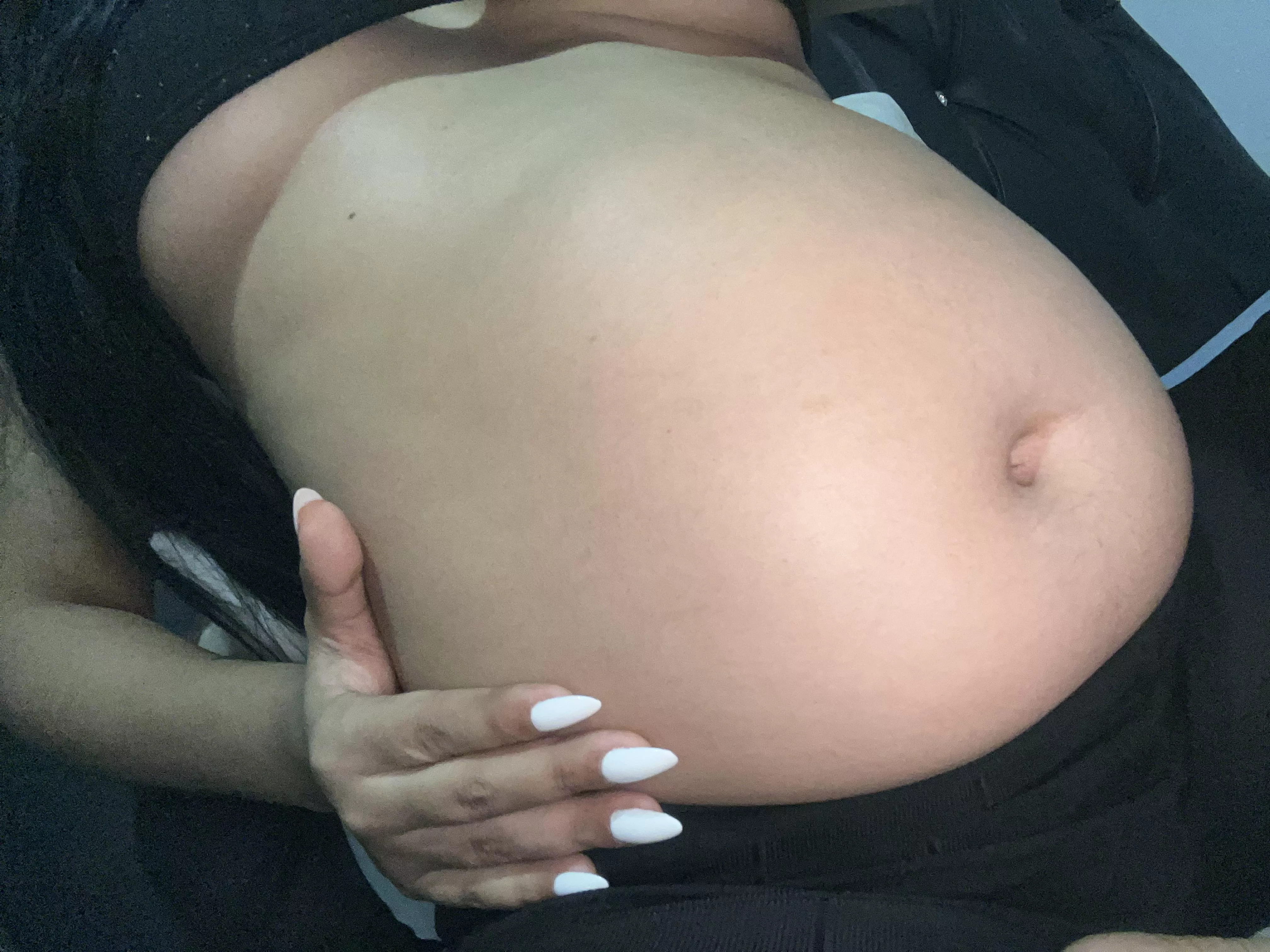 Do you like my belly, do you want to see me burp?