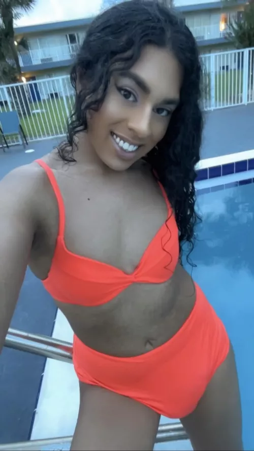 have you ever seen a brown girl w a buldge ?