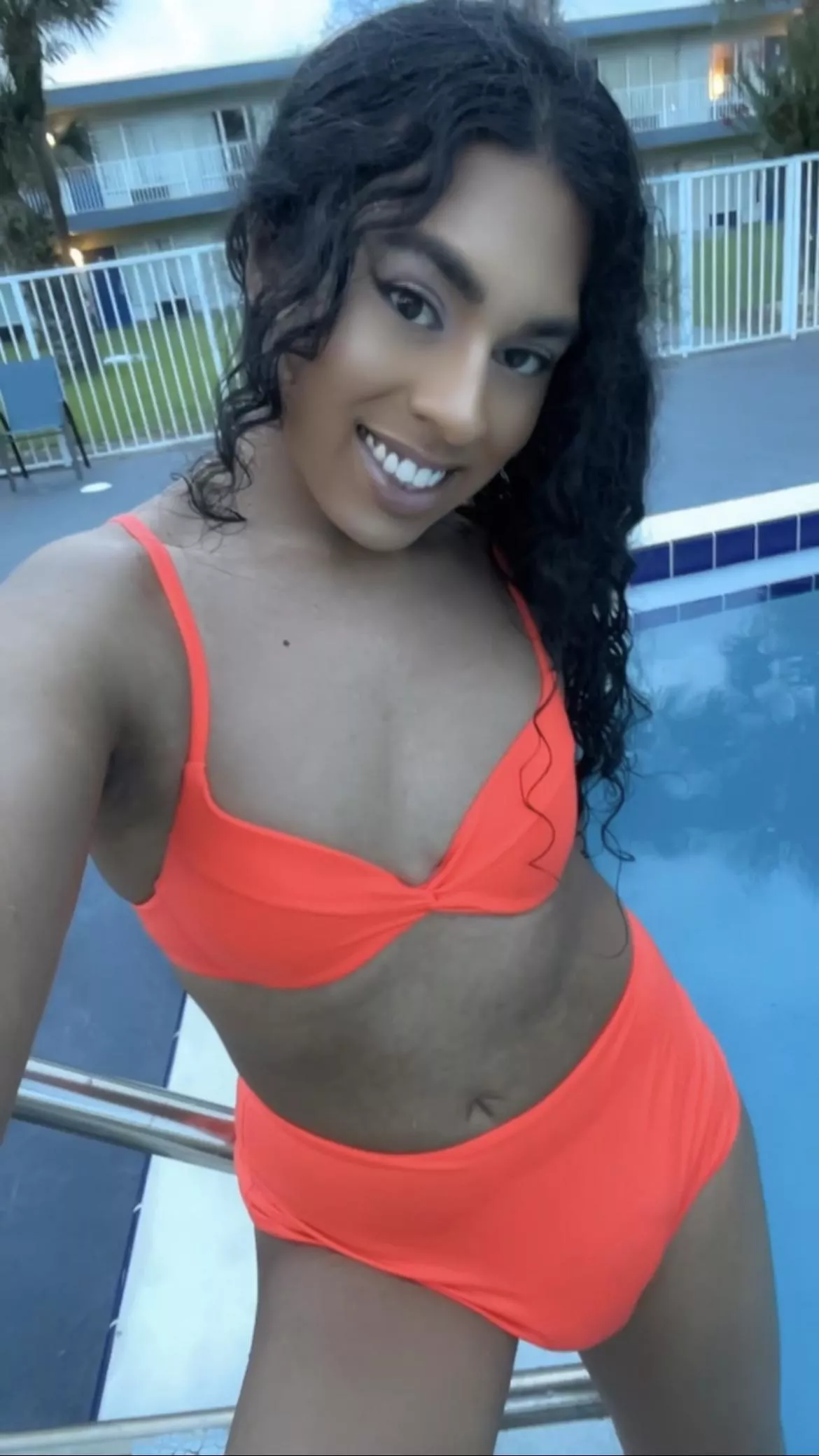 have you ever seen a brown girl w a buldge ?