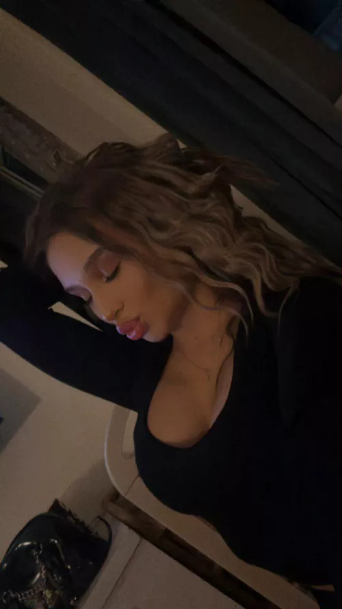 I love black because it's so classy, btw I hope I look classy enough for you do take me on a date F19