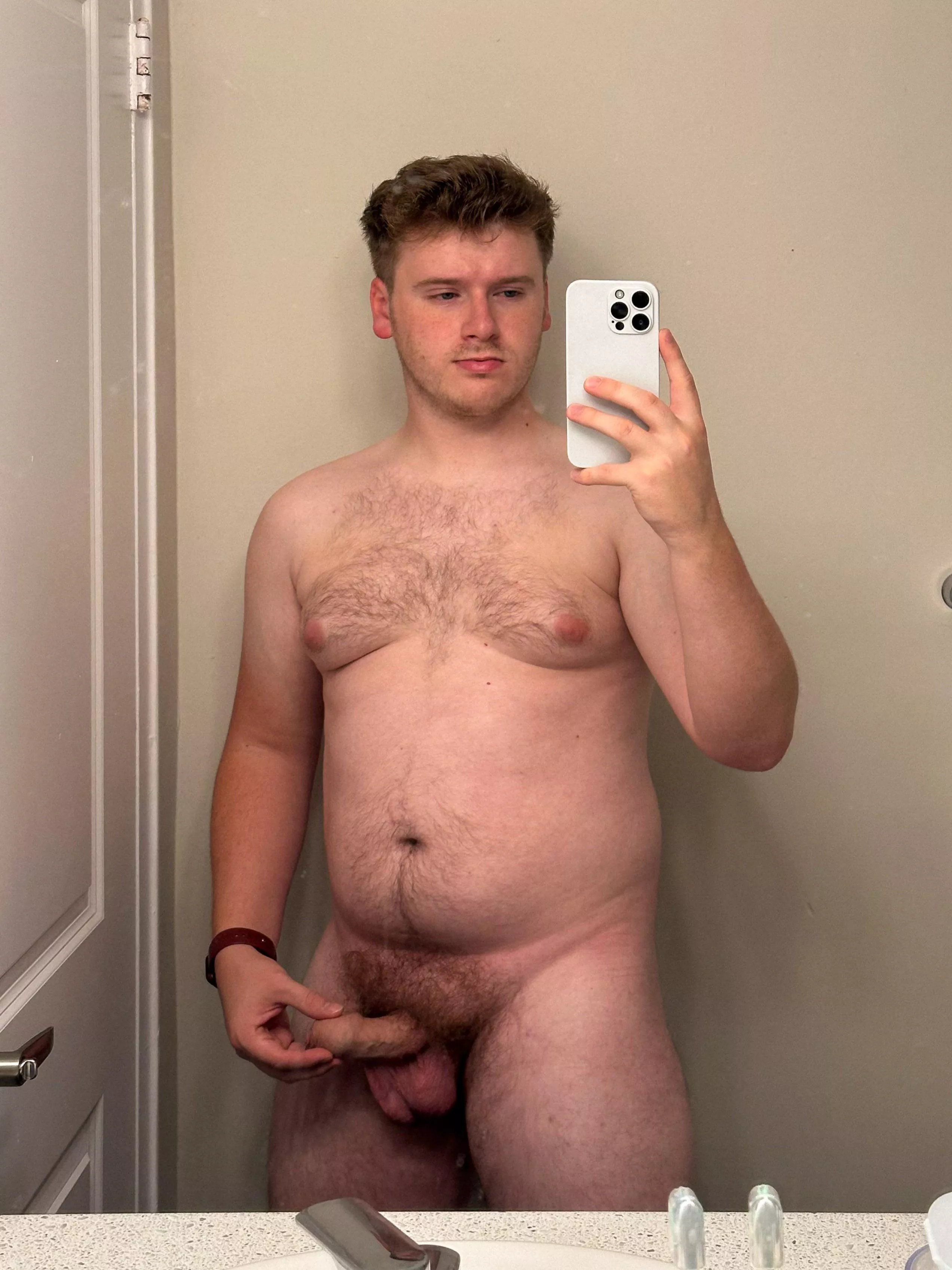 I think I’m getting hairier 🤤 [26]