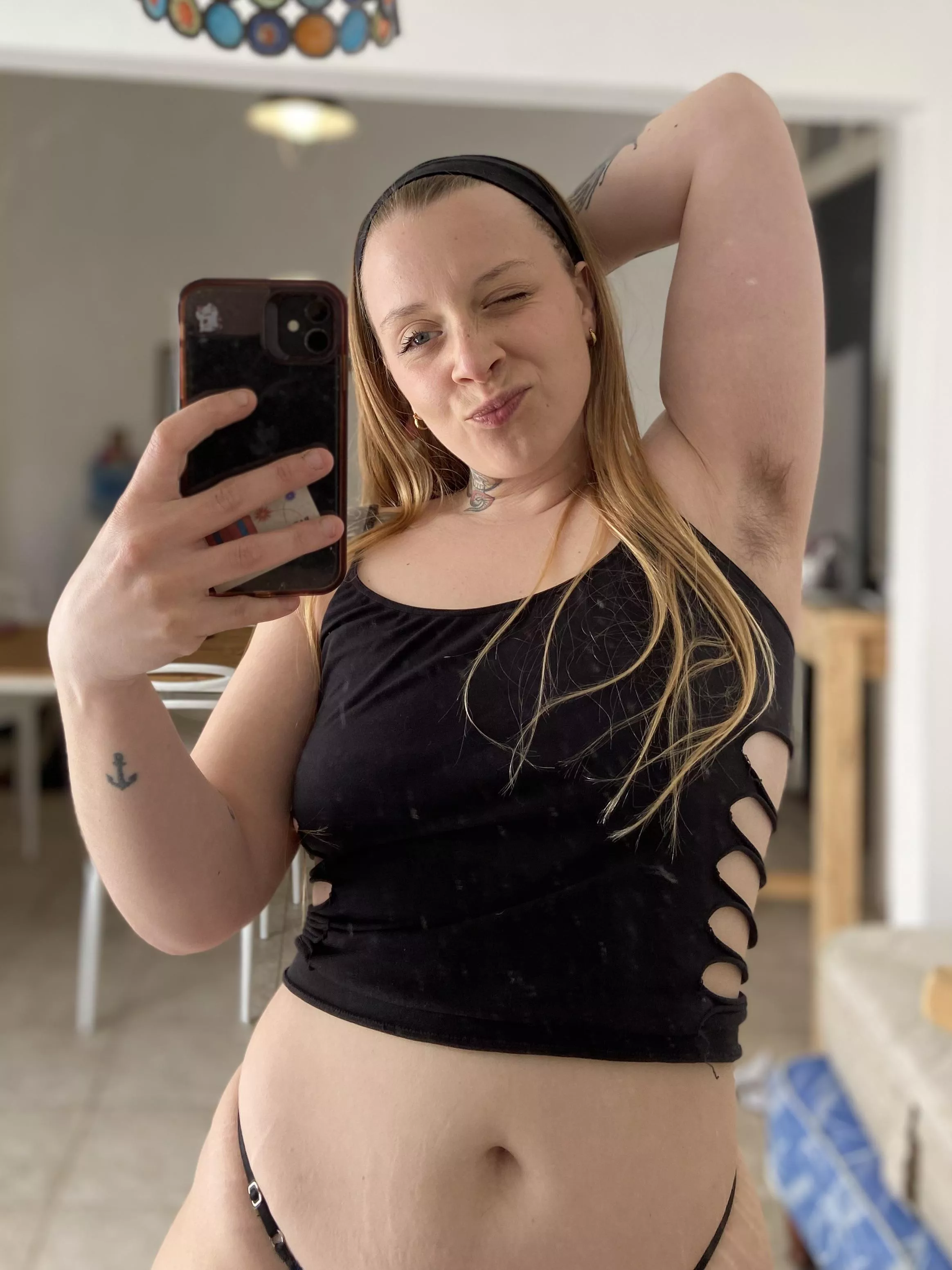 i’m so happy because my hair is growing a lot 