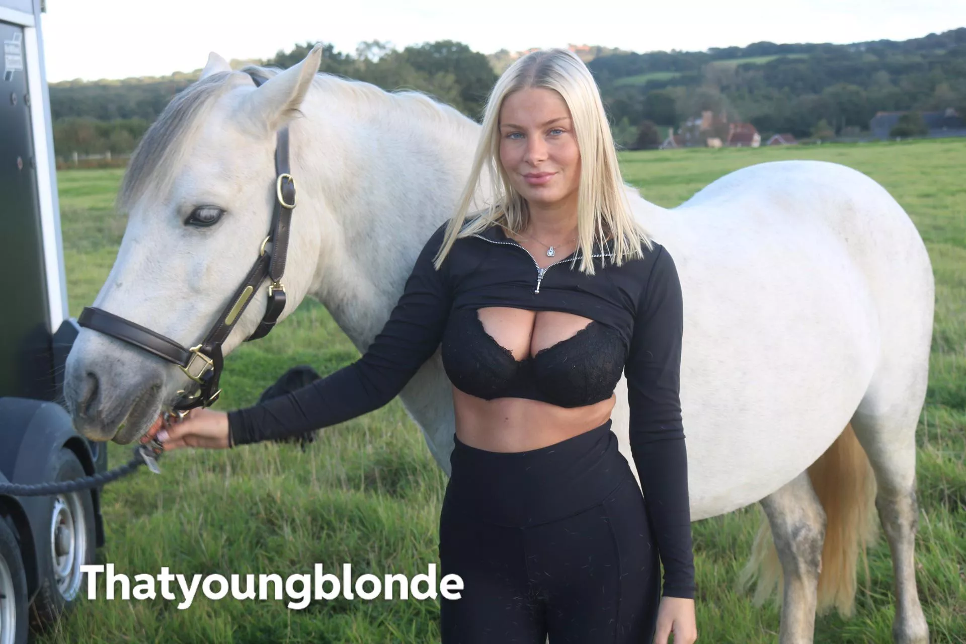 Just a girl in the country😏