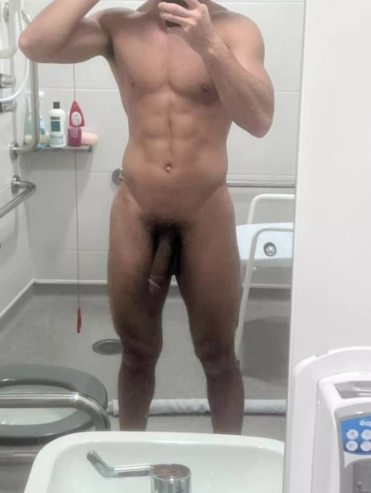(M)