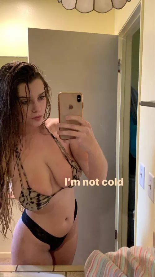 Perfect Mirror Selfie