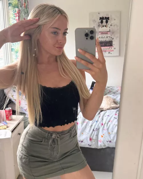 Sassy, classy, and just a bit flirty