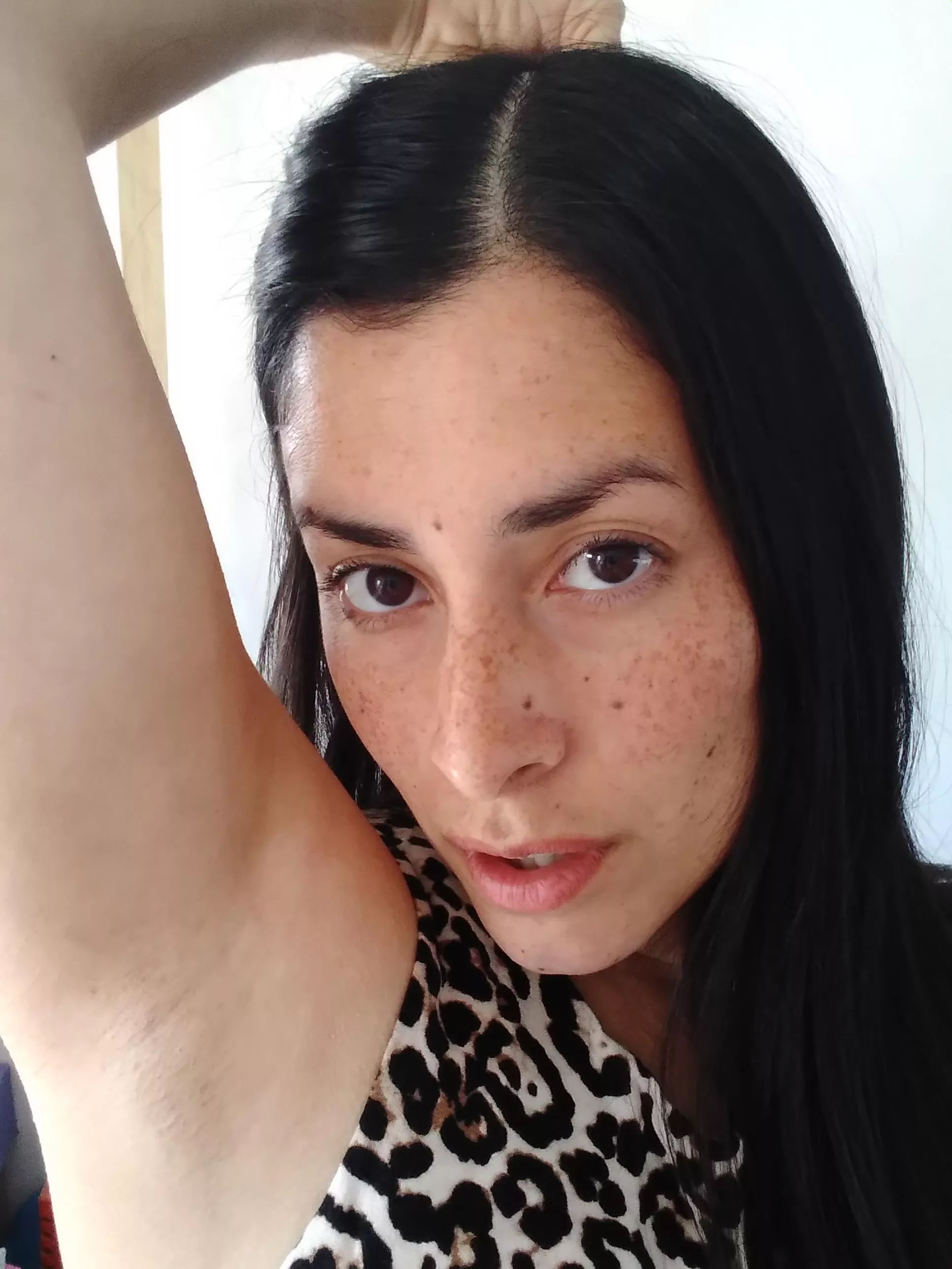 What if while you're talking to me, I lift my arm and you see my bare armpit... could you control yourself?