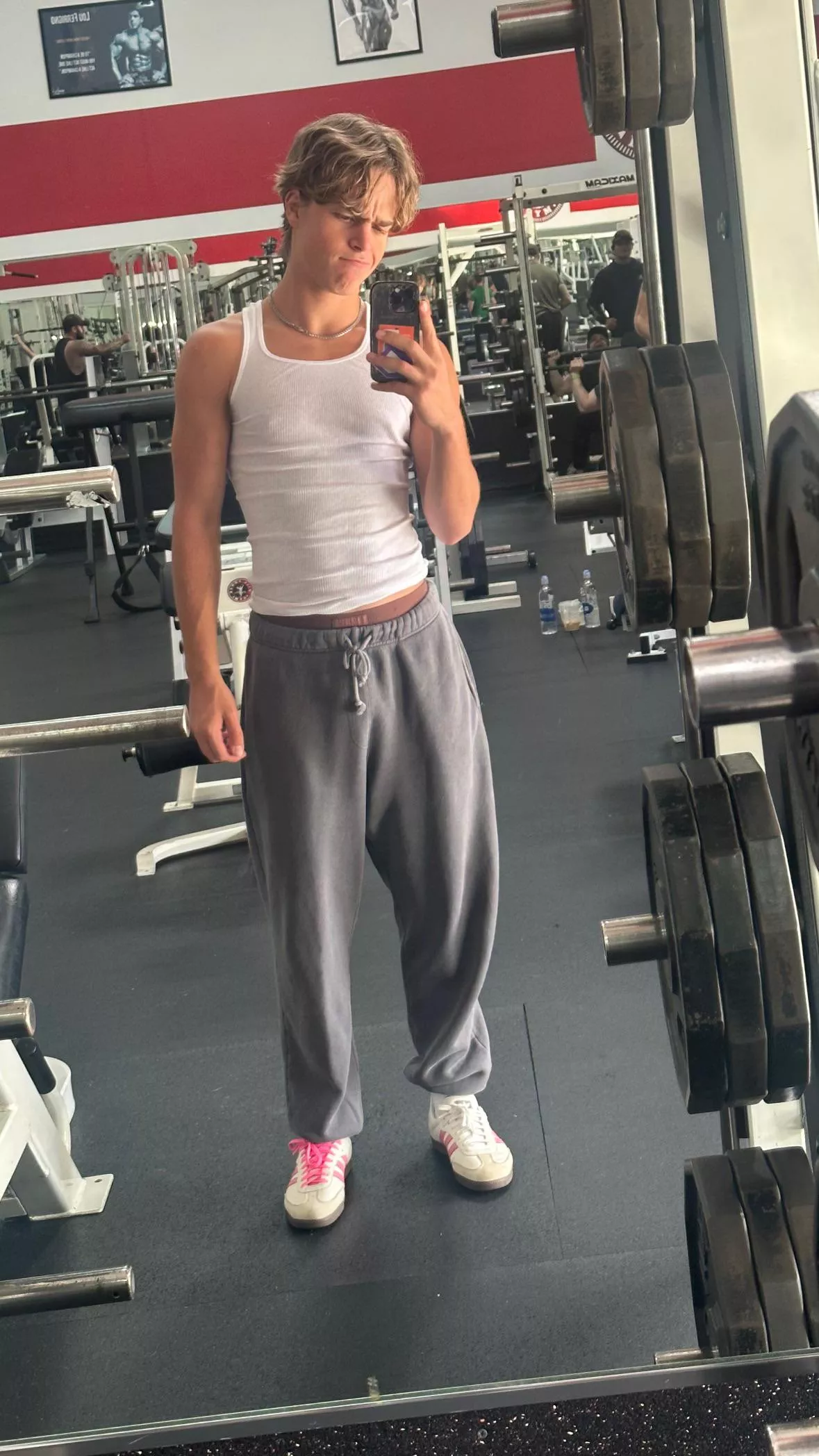 y’all fw the middle part? 