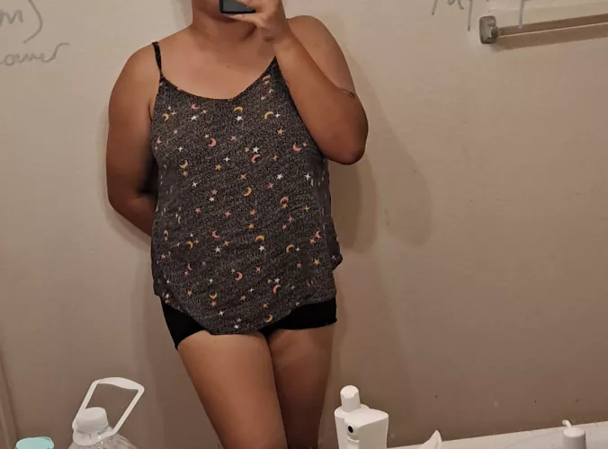 [F] welcome to my cluttered bathroom lol