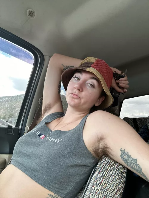 Fall is coming and I’m so ready for cuffing season 😈