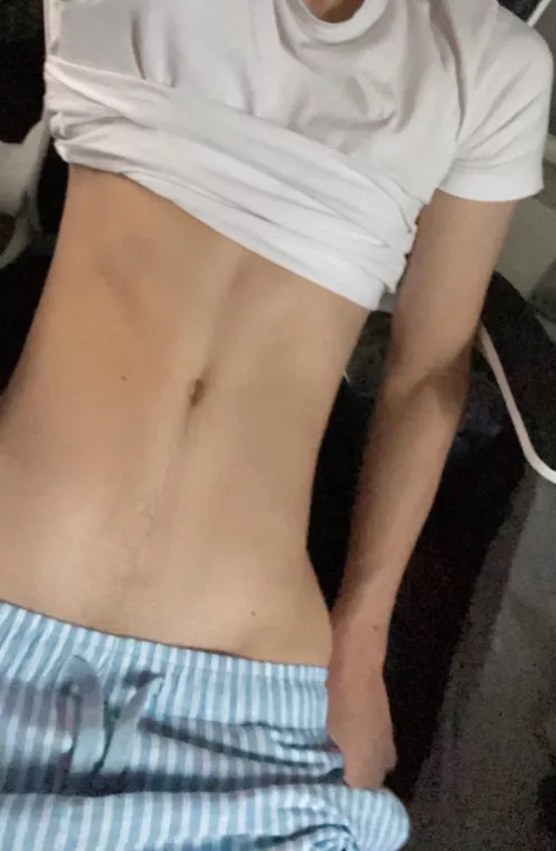 haii >< if skinny tanned boys are your thing lmk