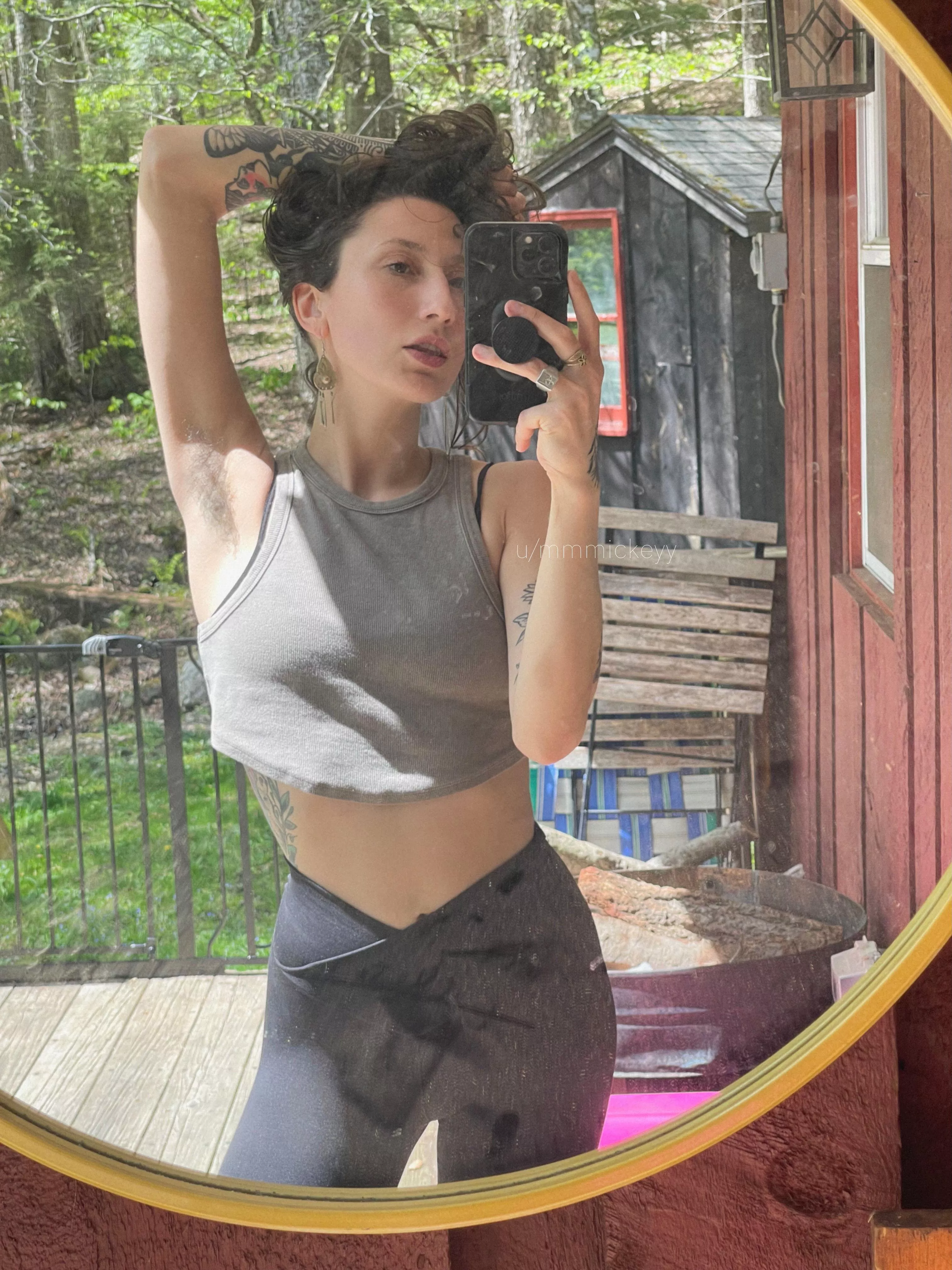 hope you zoom on the pits ;)