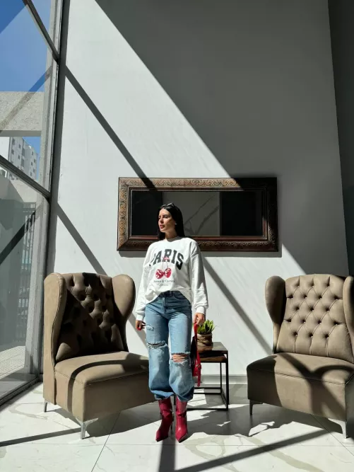 I'm just a mix of cute and classy, with a little something extra