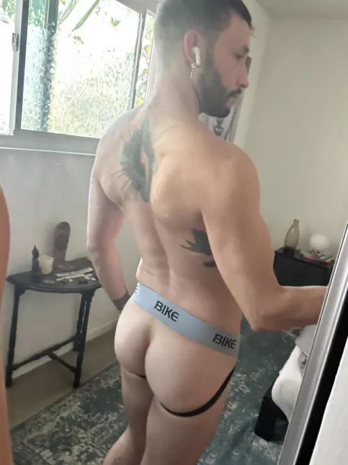 Jock butt 