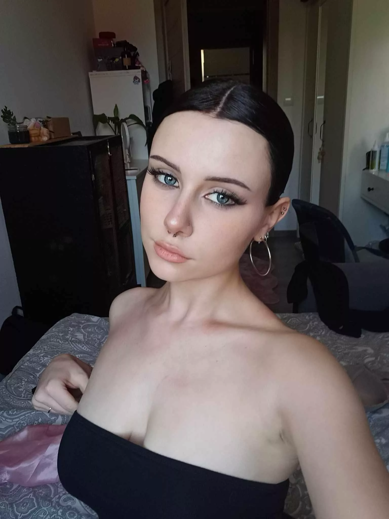 my cute girlfriend would look amazing with your cum inside her dont you think😏