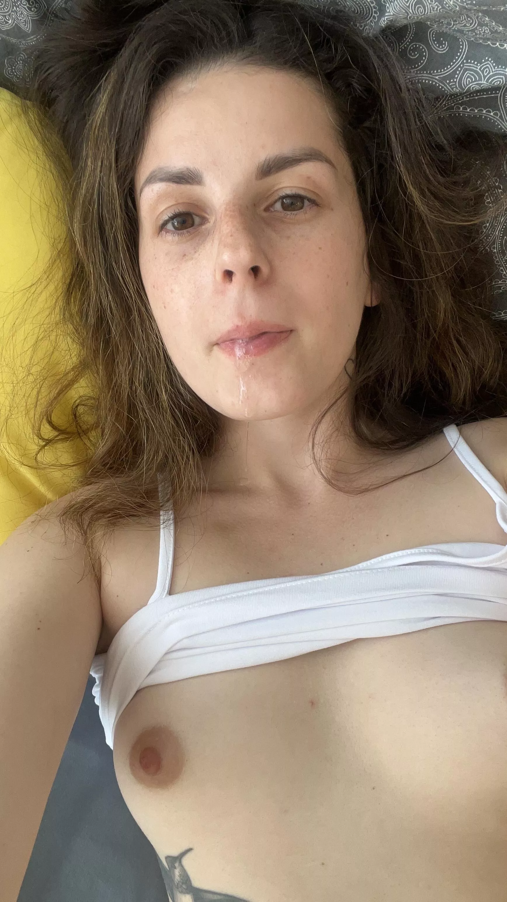 The queen of pretty lips tiny tits