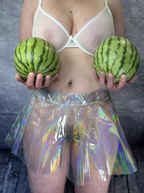 @themartinimilf69 Do you like my melons 