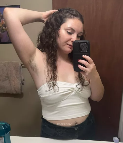 There’s nothing sexier than a woman confident enough to not shave at all