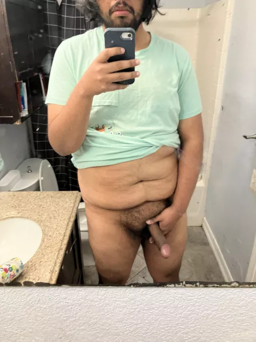 Would love a fem chub to come and service my cock 