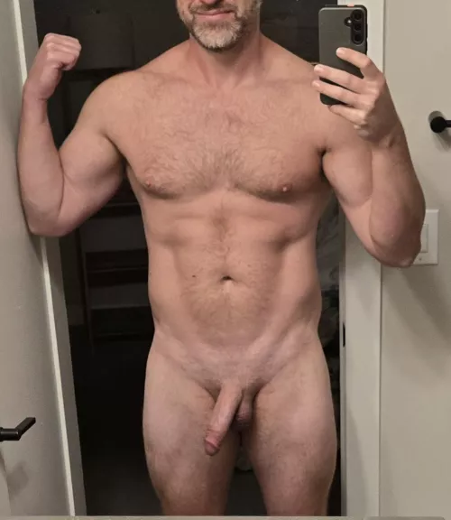 (43) Lifting make anyone else horny?