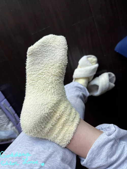 Do you like stinky socks???.... EWWW [F]