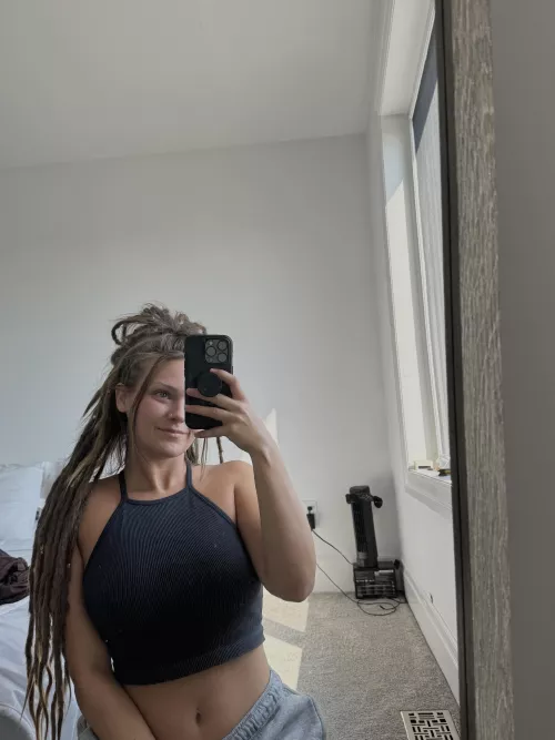Getting ready to start the day with a black croptop