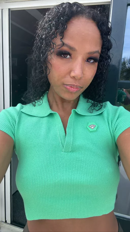 I know you love the way I ride you until we both can't take it