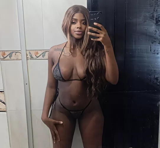 Just in case you wanted to catch a glimpse of some curvy beauty today.