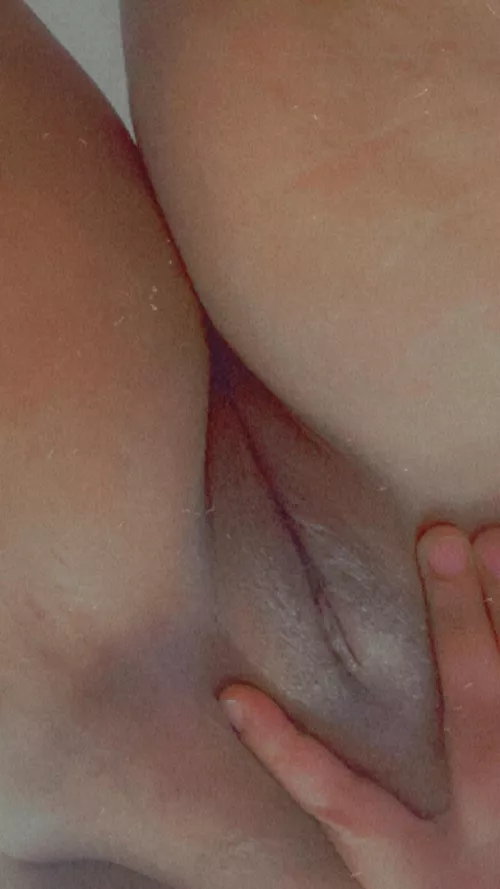 pretty lil kitty 🥵🐱