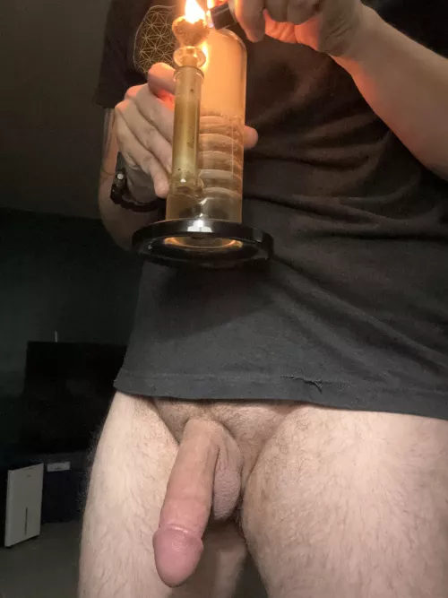 This single dad from PA has the day off , and an empty house. Would you like to come smoke n stroke [m]e?