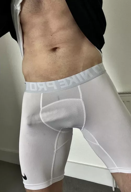 [27] Applications for a workout partner open… 